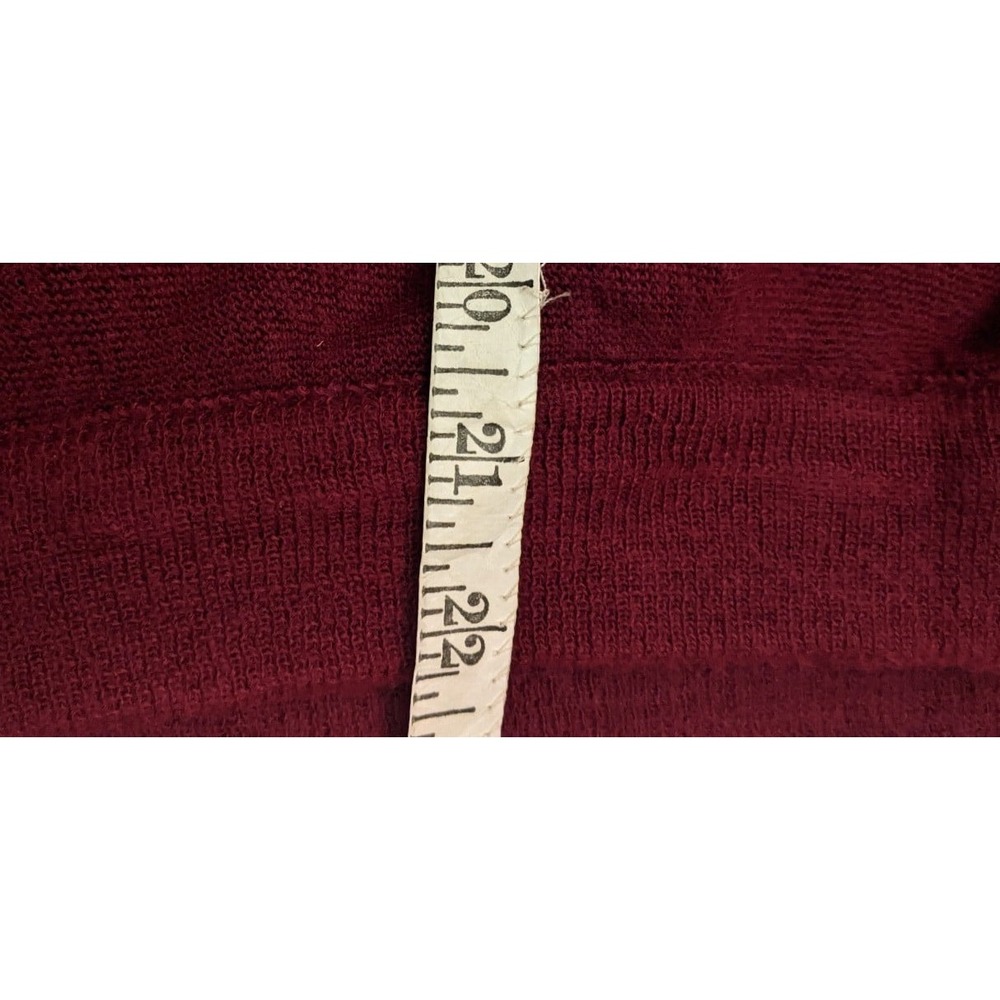 IZOD Men's V-Neck Sweater Red Medium Long Sleeve Wool Acrylic Nylon Blend - Picture 8 of 10
